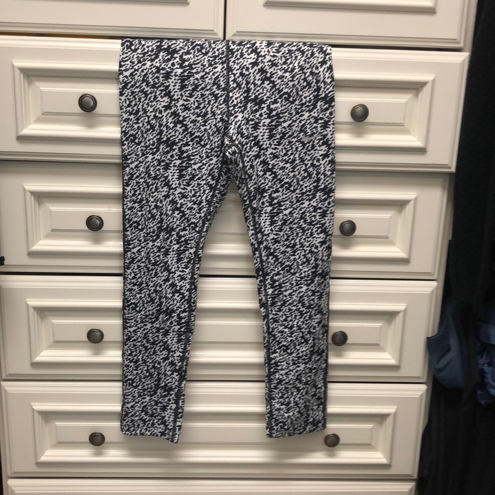 Nike dry-fit workout leggings